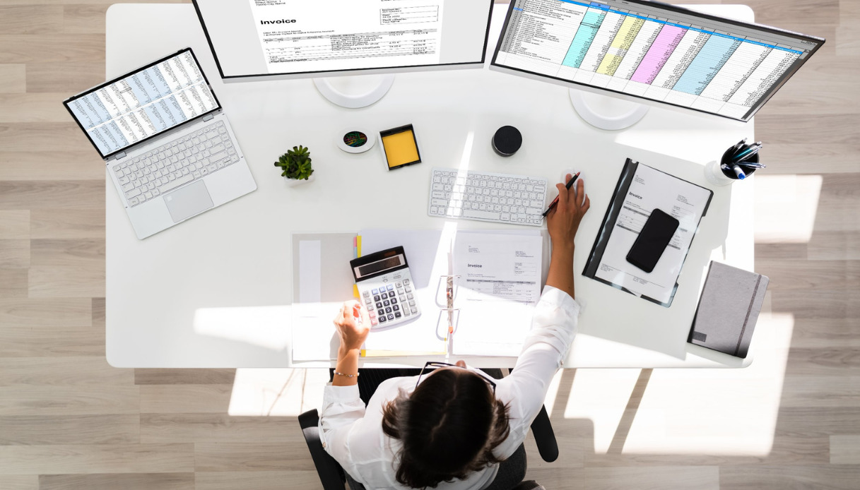 Attenzione alla marca da bollo in fattura: chi la paga? Fa reddito?