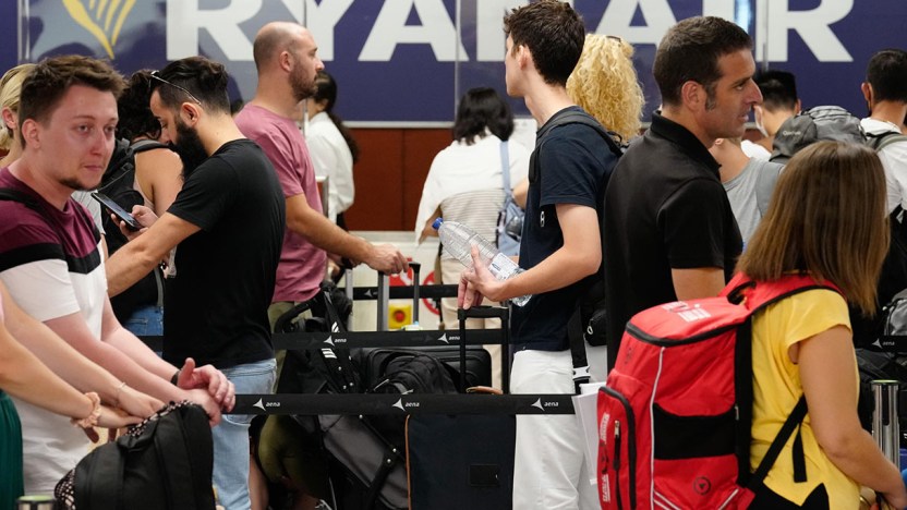 Caos voli, viaggi a rischio per tutta l’estate (e fino al 2023)