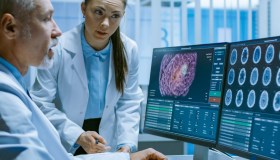 Vaccino contro i tumori più vicino? Così il Covid ha dato una spinta alla tecnologia mRna