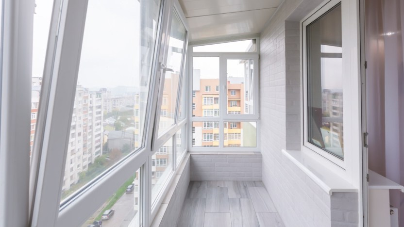 Rivoluzione balconi e verande, da oggi si possono chiudere senza permessi