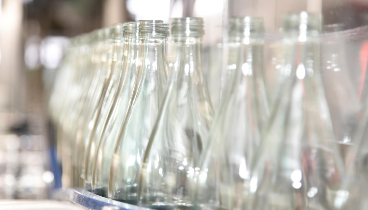 Stop alla produzione: via dagli scaffali storica acqua italiana