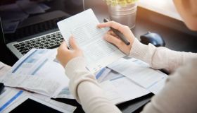 Caro bollette, tutte le scadenze per gli aiuti alle famiglie