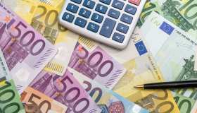 Caro gas, vola il prezzo della legna: nuovo record