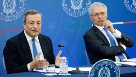 Assegno unico, per chi arrivano gli aumenti: le tabelle con i nuovi importi