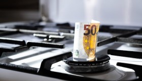 Il vademecum per ridurre i consumi in cucina e tagliare la bolletta