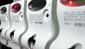 Energia, microimprese verso il mercato libero: la guida dell’Arera