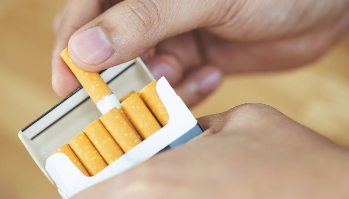 Sale accisa sigarette: di quanto aumenterà un pacchetto