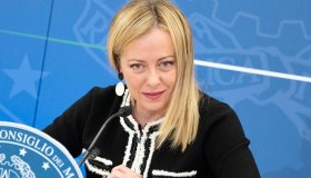 Gas, marcia indietro di Meloni sul mercato tutelato: la decisione