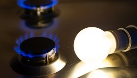 Ecco il mese dell’efficienza energetica: i consigli per consumare davvero meno