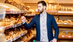 Non sprechiamo il pane: le idee giuste per “riciclarlo”