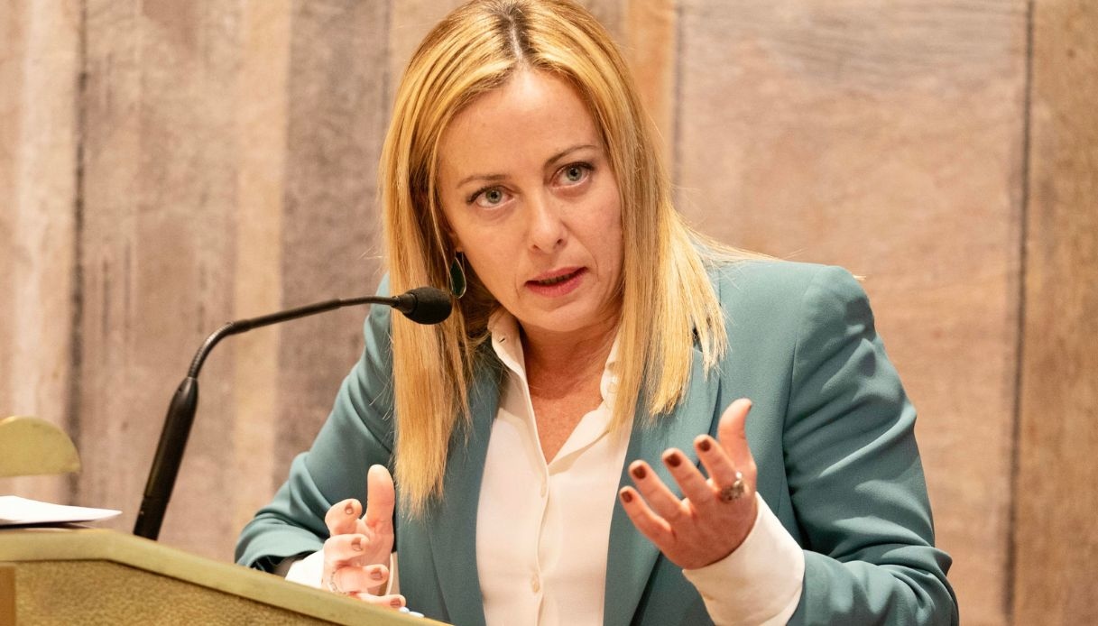 Dietrofront su pensioni, Pos e tetto al contante: cosa salta in manovra?