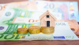 Imu e Tari seconde case, quando si paga la metà (o si è esenti)