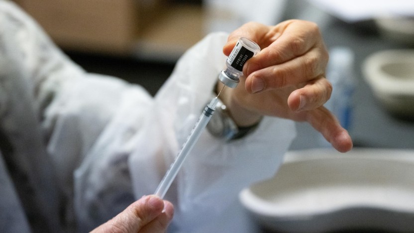 Covid, vaccino stagionale come per l’influenza: le indicazioni dell’Ema