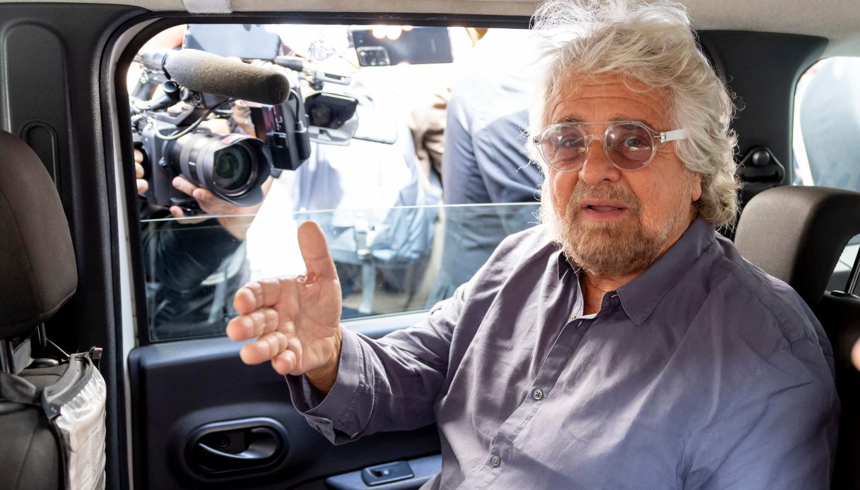 Tra comico e M5S: quanto guadagnerà Beppe Grillo