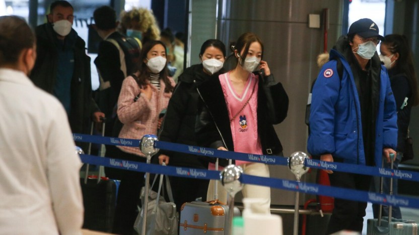 Covid, storica svolta in Cina dopo tre anni: intanto in Italia è boom di casi