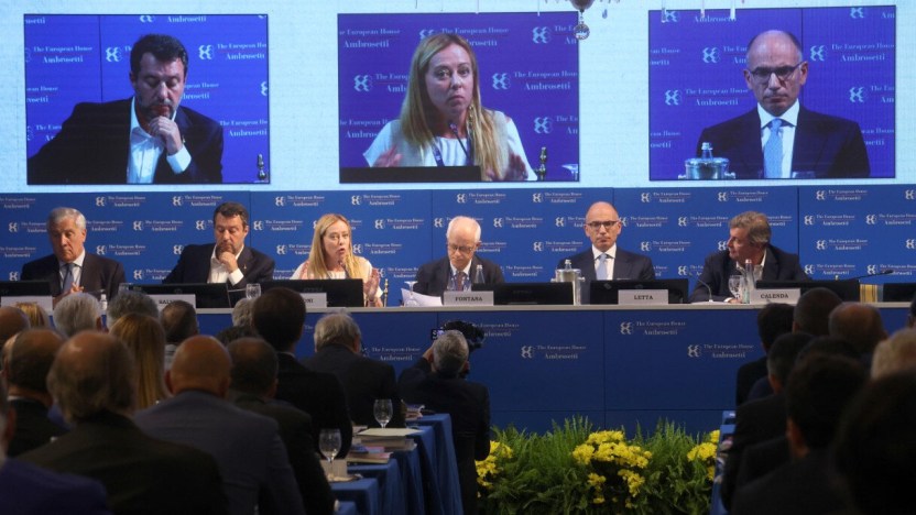 Sondaggi politici di fine anno, crolla uno storico partito