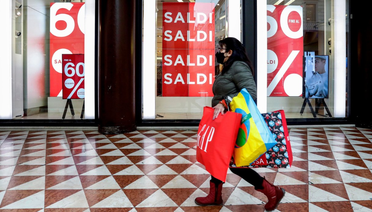 Saldi al via il 2 gennaio in due regioni: tutte le date (e qualche regola che forse non sai)