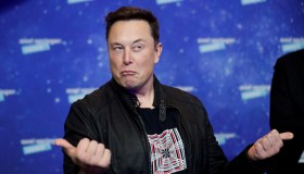 Jeff Bezos supera Elon Musk e torna a essere l’uomo più ricco del mondo
