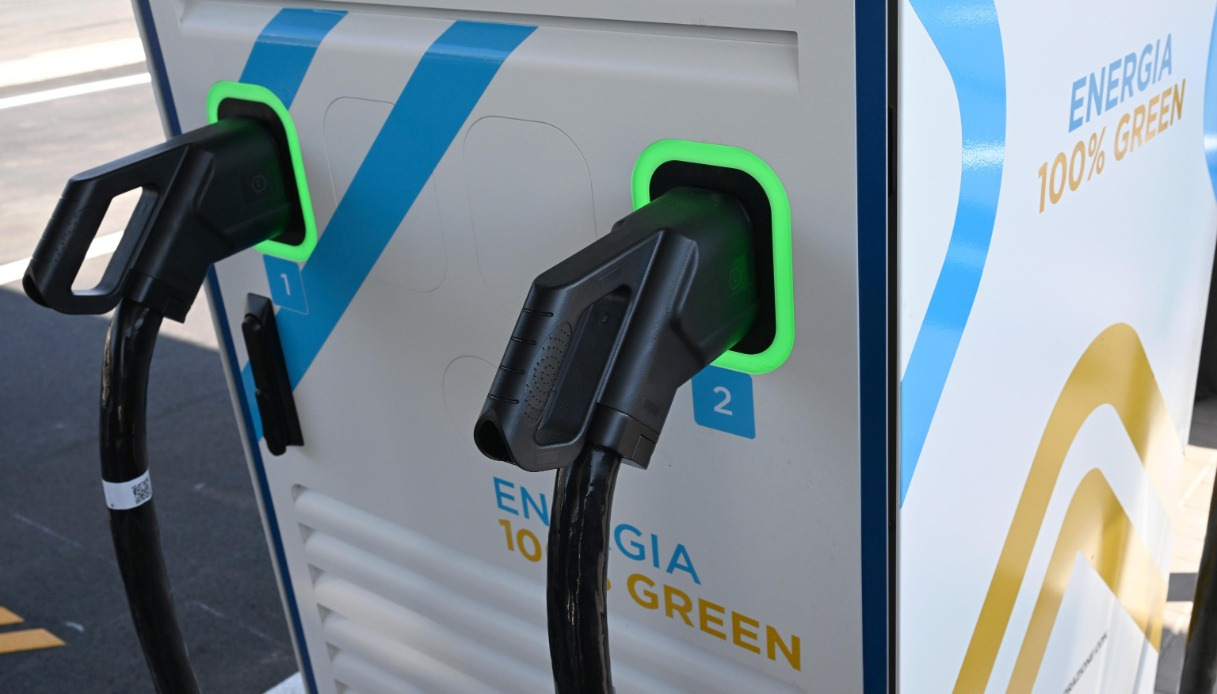 E-fuel, stangata in arrivo? Ecco quanto costa un pieno