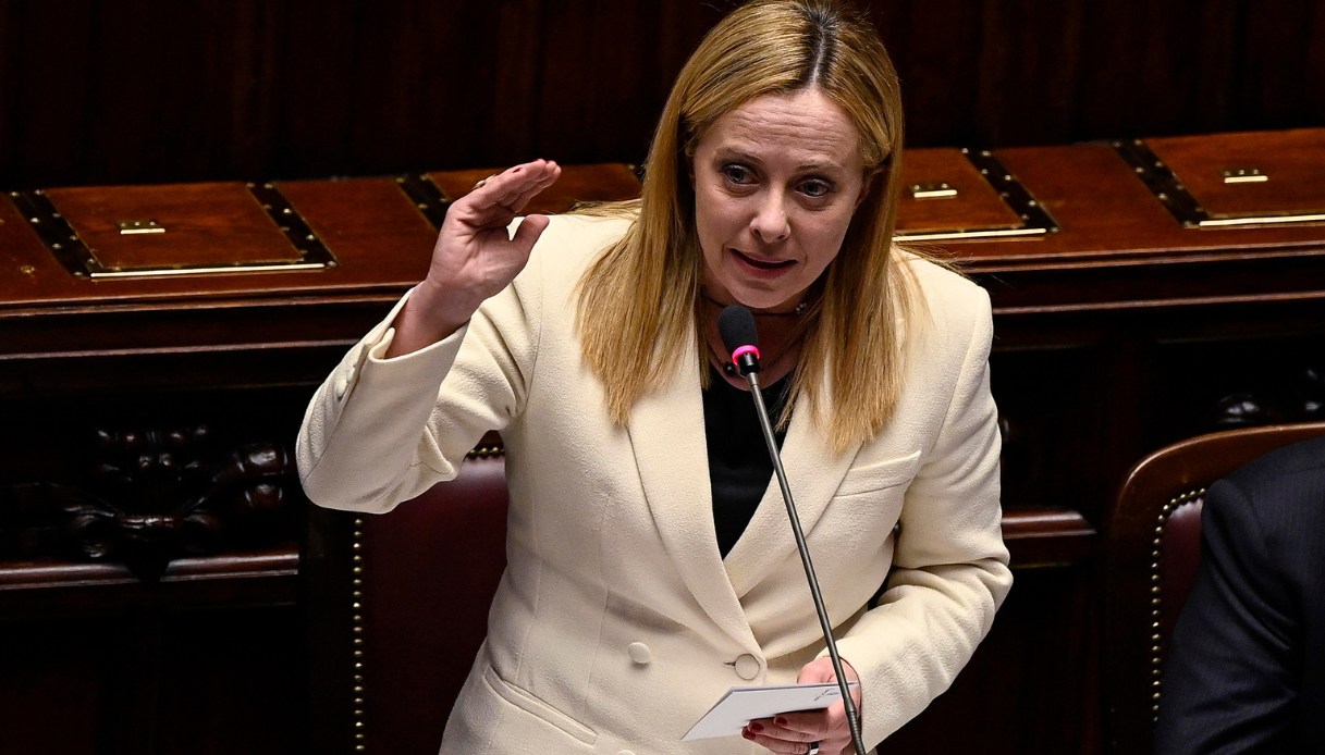 Gli immigrati servono a pagarci le pensioni. Lo dice il governo Meloni nel Def