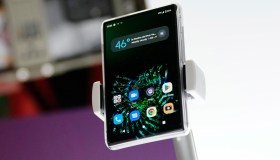 Arriva lo smartphone arrotolabile allungabile: come funziona
