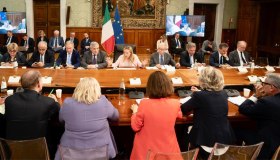 Meloni ai sindacati: dalle tasse alle pensioni, il piano anti bomba sociale