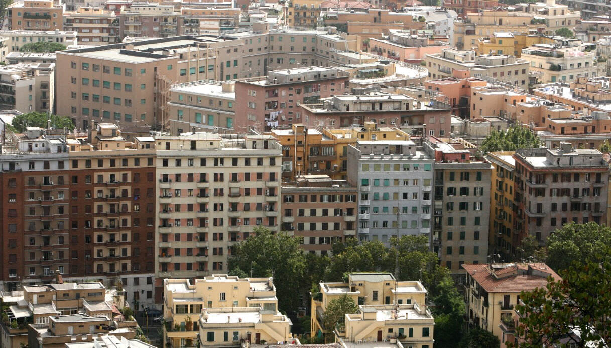 Mutui sempre più cari, ecco le cifre: conviene l’affitto?