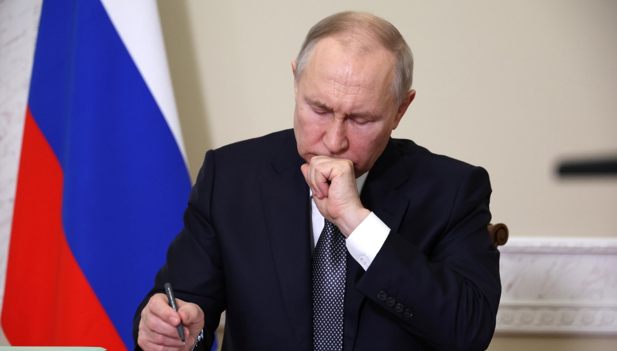 Russia, esercito in crisi nera: la minaccia che fa tremare Putin