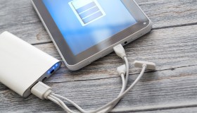 Telefoni e tablet più durevoli e più efficienti sotto il profilo energetico