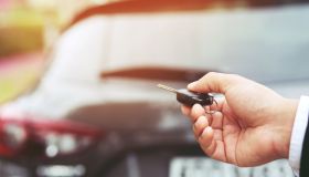 Auto, prezzi raddoppiati in 20 anni ma gli stipendi sono al palo