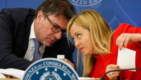Pensioni, la riforma-mannaia rischia di far perdere 300 euro al mese
