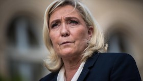 Marine Le Pen, somiglianze e differenze con la destra italiana