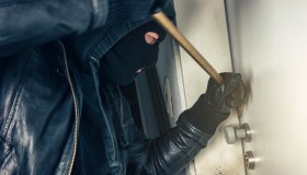 Furti in casa: tutti i numeri e i consigli per difendersi