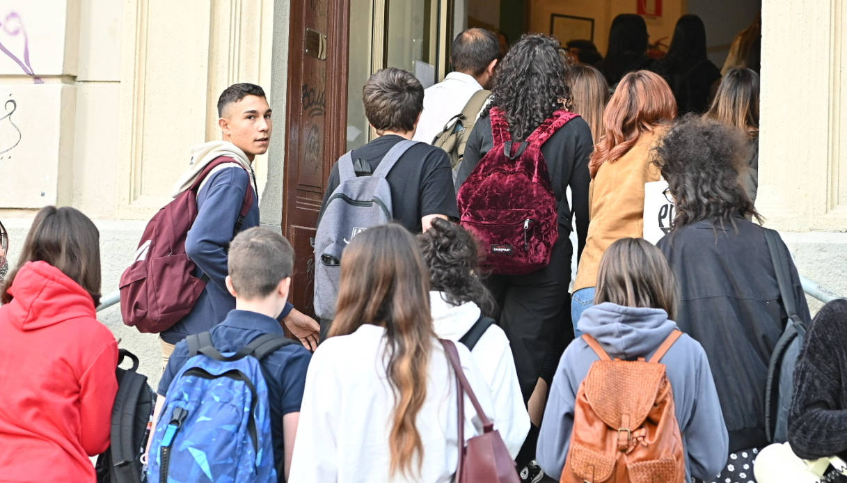 Annullata bocciatura con 6 insufficienze: è polemica