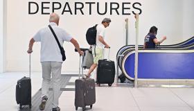 La truffa dei voli illimitati a 2 euro corre sui social