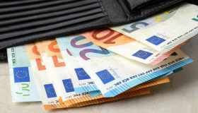 Stipendi, via il segreto salariale: si può avere il risarcimento