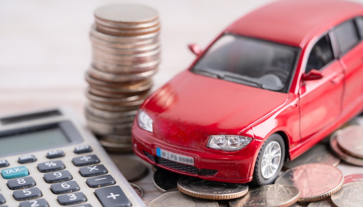 Bollo auto 2023, novità su chi non deve pagarlo e i rimborsi