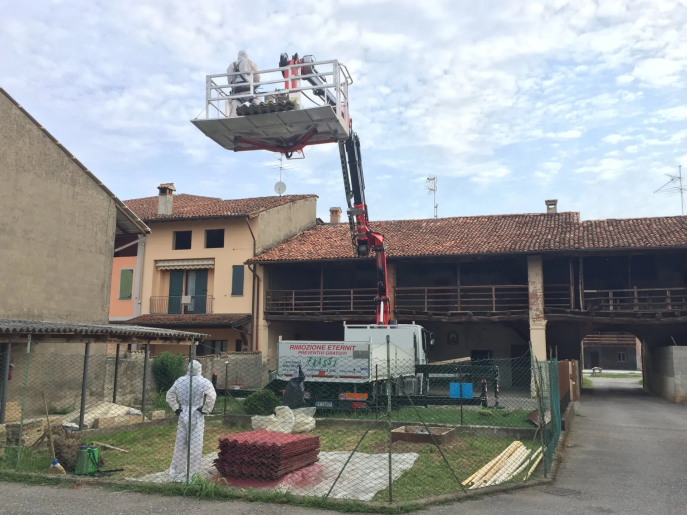 LATTONERIA FRASSI - SMALTIMENTO - AMIANTO
