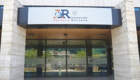 L’Agenzia delle Entrate apre un canale Whatsapp: come funziona