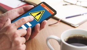 Perché ci stanno dicendo di disinstallare l’app del momento