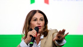 Rivoluzione affitti brevi, governo accelera: obbligo 2 notti e partita Iva