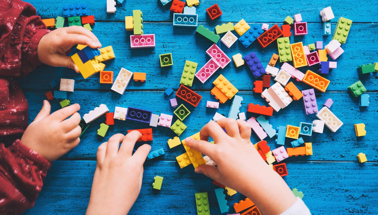 Lego in controtendenza: addio alla plastica riciclata