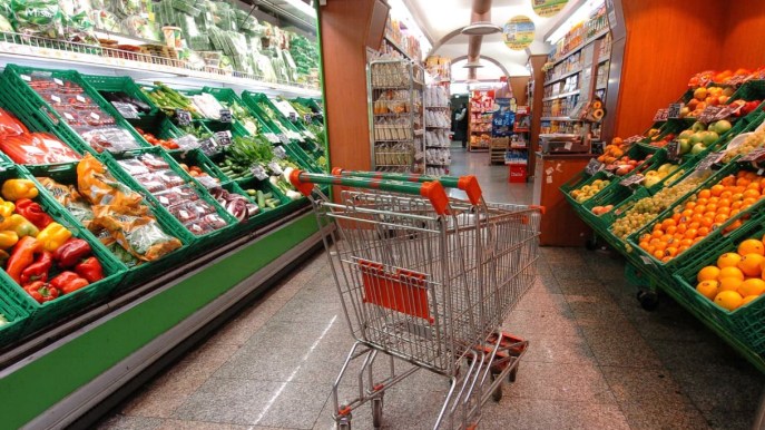 Vendite al dettaglio, inflazione e caro prezzi assottigliano i consumi