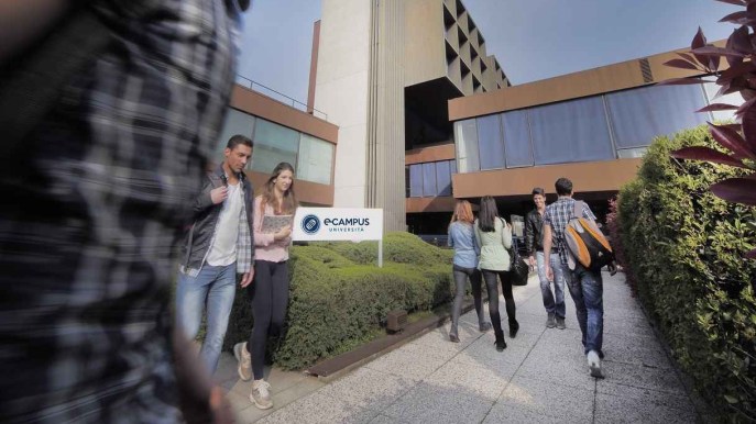 Università tradizionale oppure online? Perché scegliere, c’è eCampus!