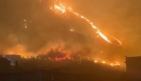 Palermo brucia: famiglie evacuate e scuole chiuse