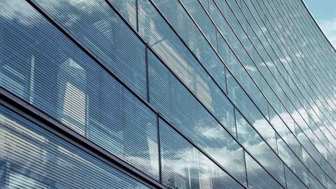 Vetri fotovoltaici, in arrivo la soluzione per generare elettricità dalle finestre