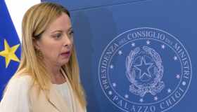 Cervelli in fuga, stop alle agevolazioni: scattano le proteste