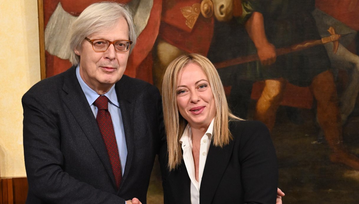 Sgarbi scaricato dal Governo, cachet d’oro diventa un caso