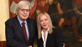 Sgarbi scaricato dal Governo, cachet d’oro diventa un caso