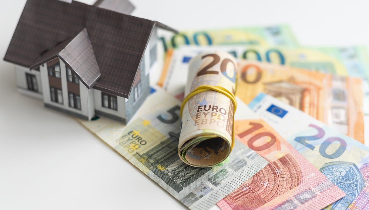 Affitti brevi, nuovi obblighi: multe fino a 8mila euro